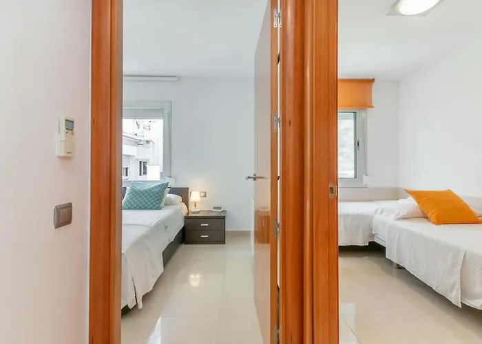 锡切斯帆船租赁酒店 公寓