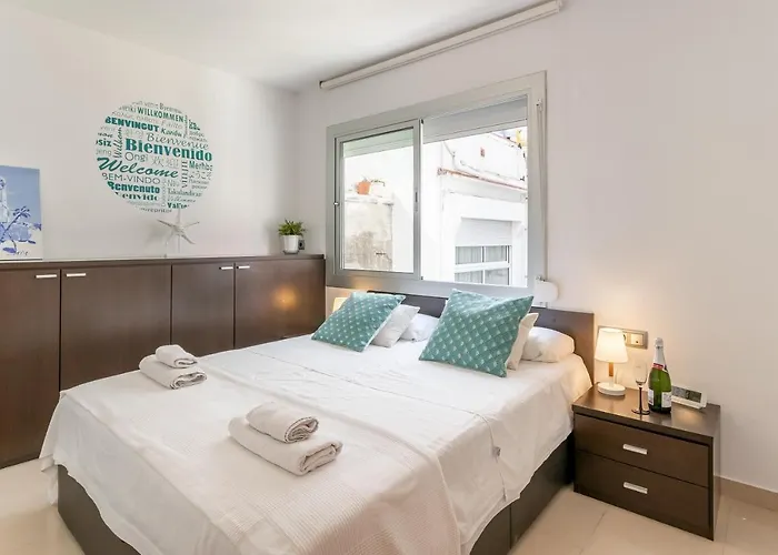 公寓 锡切斯帆船租赁酒店 锡切斯